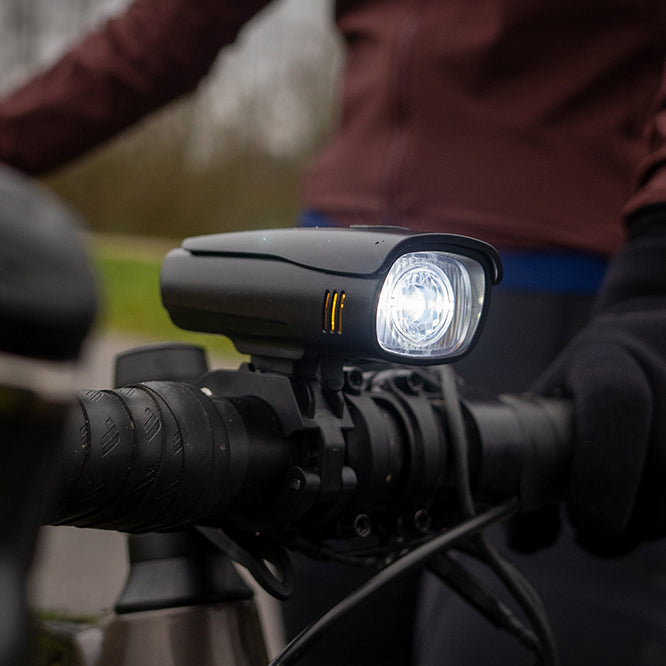 HENMI 30LUX USB wiederaufladbare Fahrradlampe, StVZO Elektrofahrradvorderlicht, CREE LED, wasserdicht